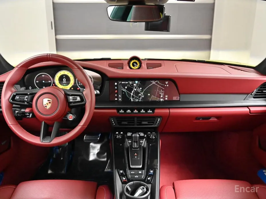 Porsche 911 2019 Carrera 4 GTS