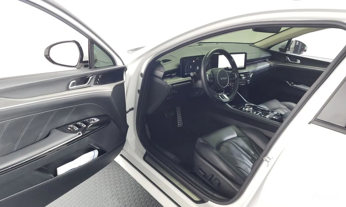 Kia K5 2023 2.0
