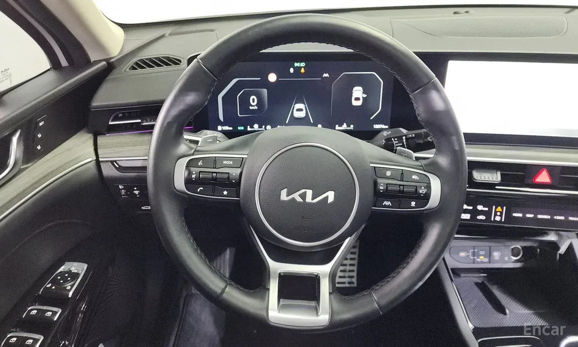 Kia K5 2023 2.0