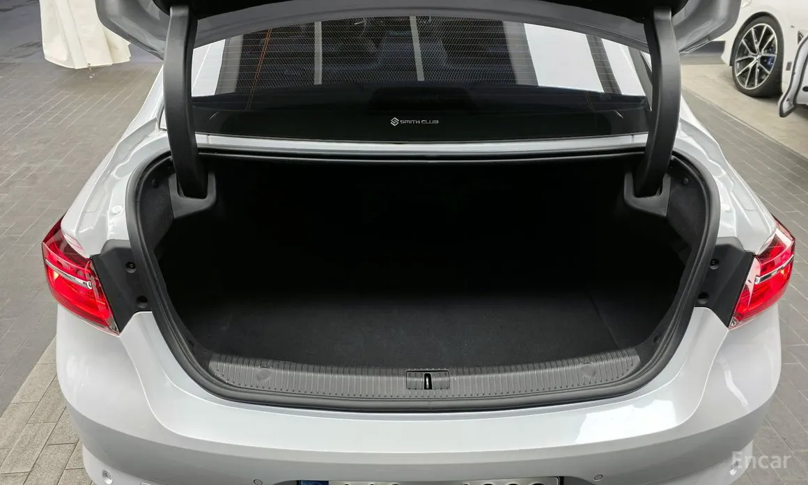 Renault SM6 2020 1.3 TCe LE