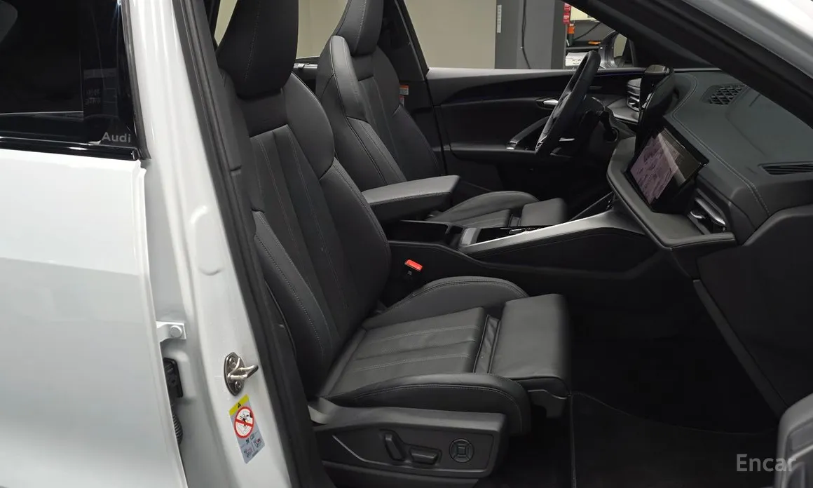 Audi Q5 2025 40 TDI Quattro S Line Black Edition