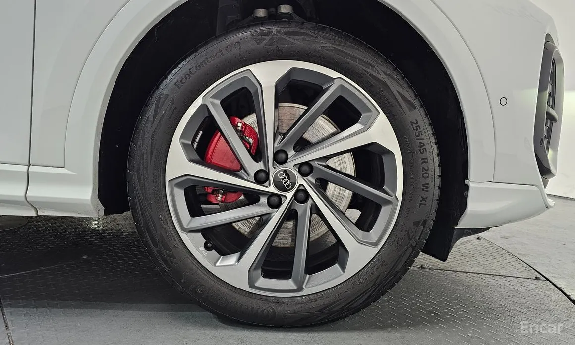 Audi Q5 2025 40 TDI Quattro S Line Black Edition