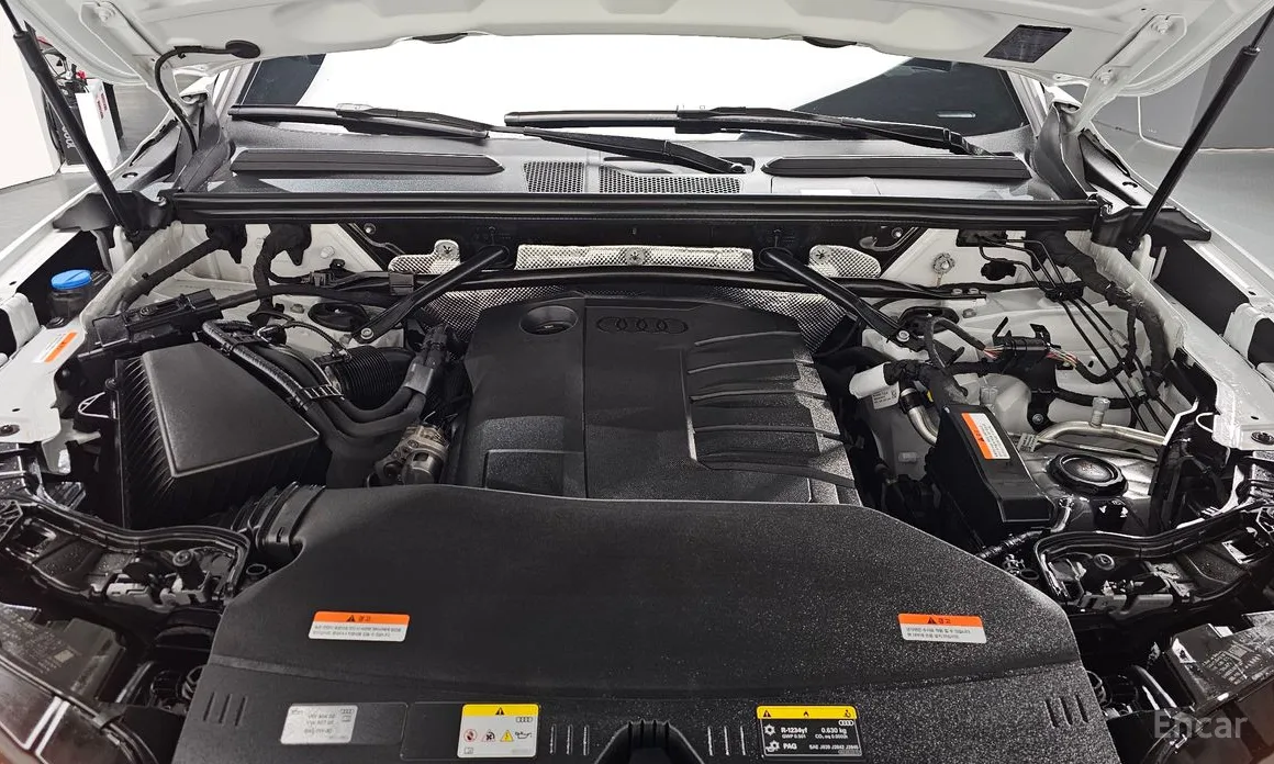 Audi Q5 2025 40 TDI Quattro S Line Black Edition