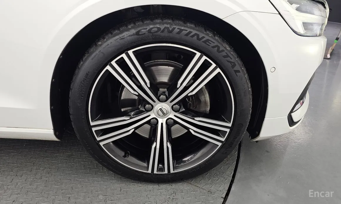 Volvo S60 2019 B5 Inscription