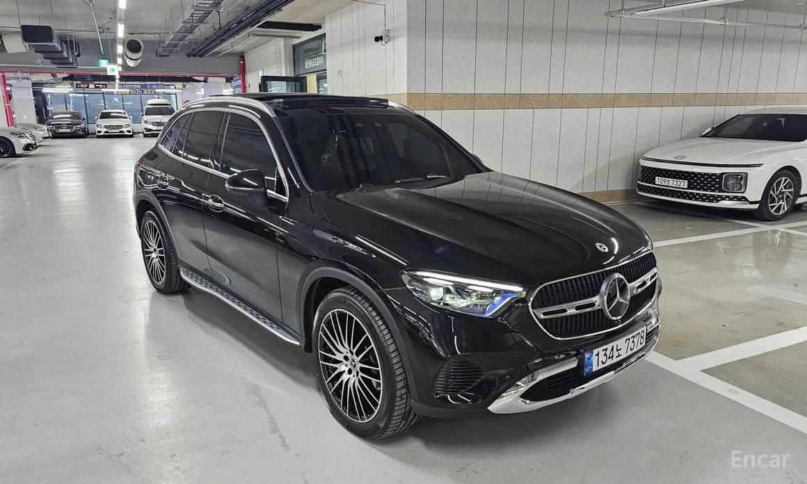 Mercedes-Benz GLC-Class 2023 GLC 300 4MATIC Avantgarde
