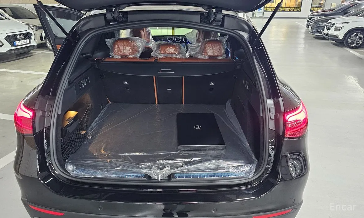 Mercedes-Benz GLC-Class 2023 GLC 300 4MATIC Avantgarde