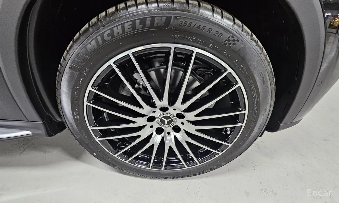 Mercedes-Benz GLC-Class 2023 GLC 300 4MATIC Avantgarde