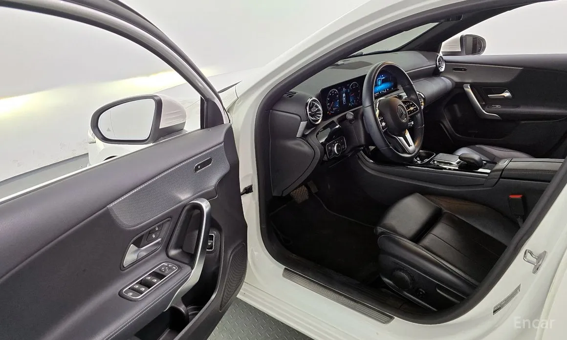 Mercedes-Benz A-Class 2019 A200d Sedan