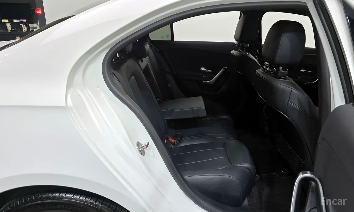 Mercedes-Benz A-Class 2019 A200d Sedan