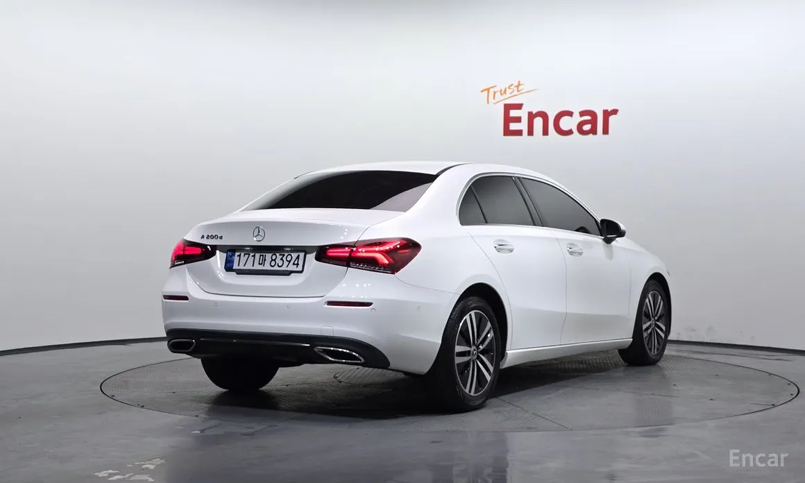 Mercedes-Benz A-Class 2019 A200d Sedan