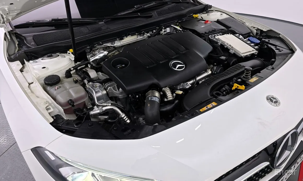 Mercedes-Benz A-Class 2019 A200d Sedan