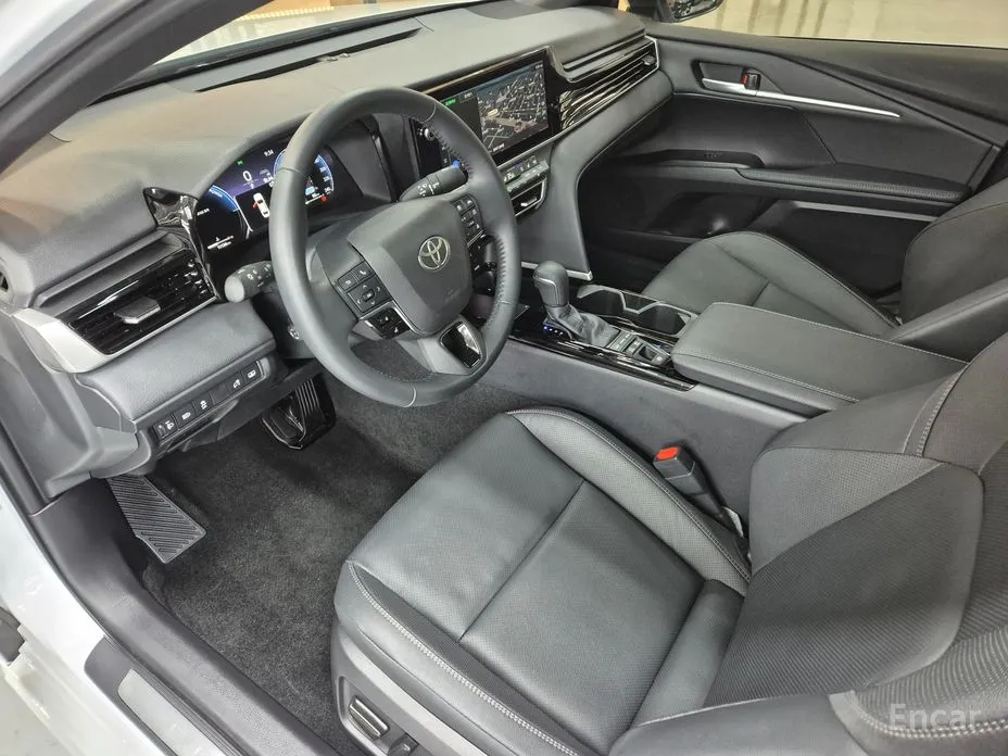 Toyota Camry 2024 2.5 XLE Hybrid