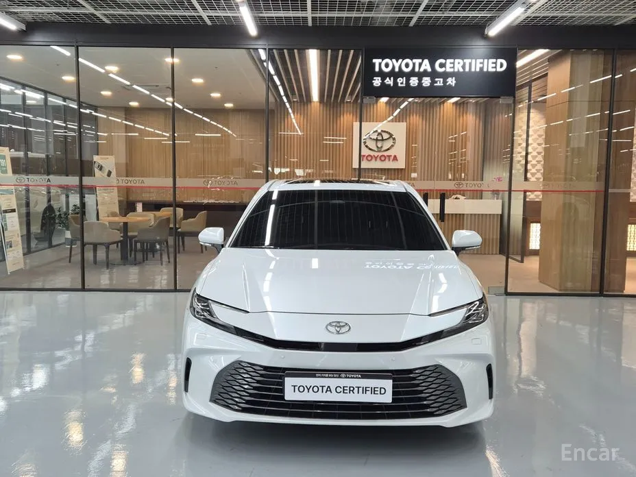 Toyota Camry 2024 2.5 XLE Hybrid