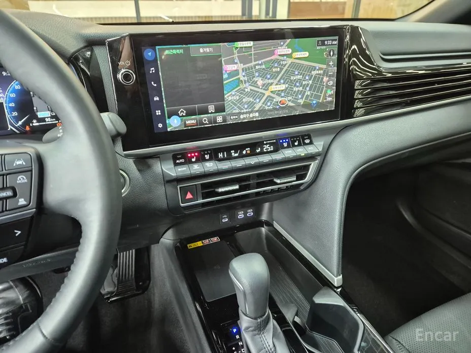 Toyota Camry 2024 2.5 XLE Hybrid