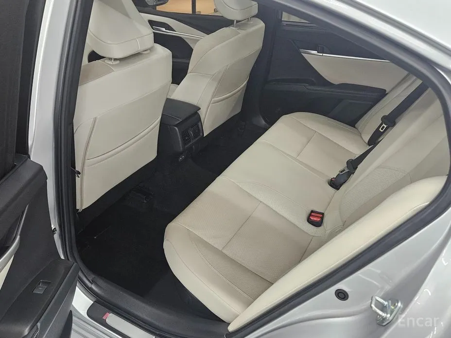 Toyota Camry 2024 2.5 XLE Premium Hybrid