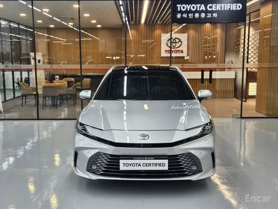 Toyota Camry 2024 2.5 XLE Premium Hybrid