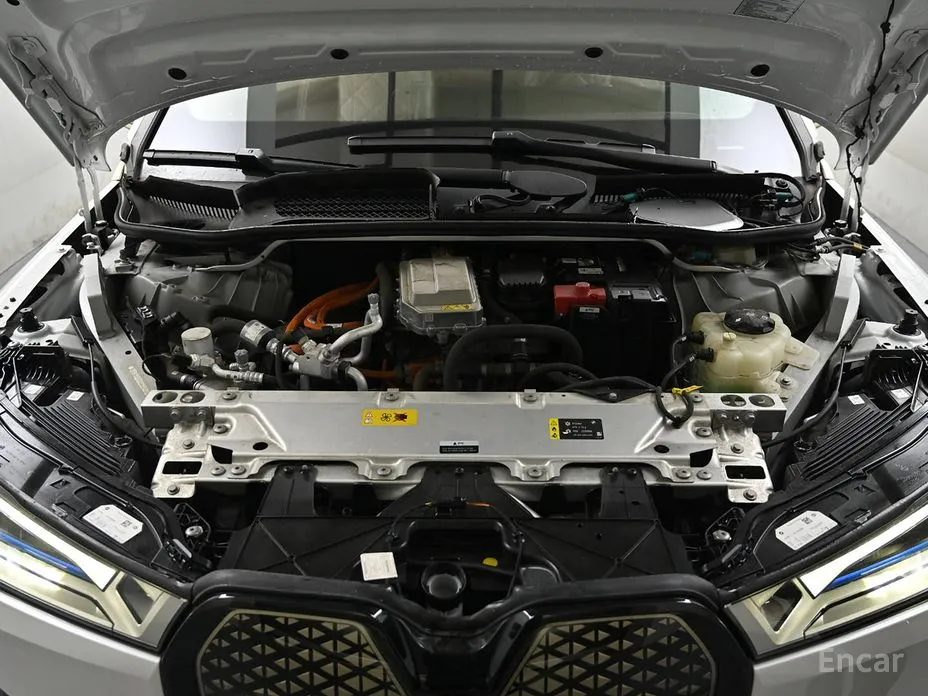 BMW iX 2021 xDrive40 First Edition