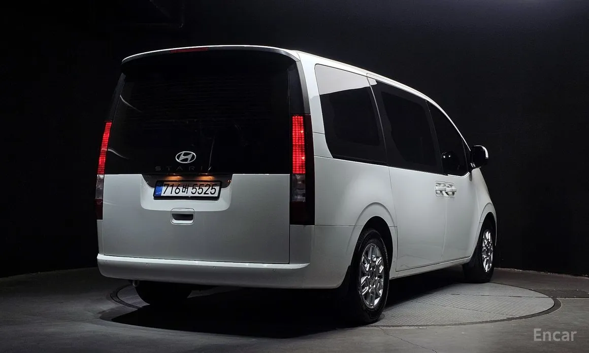 Hyundai Staria 2021 Tourer 11-Seater