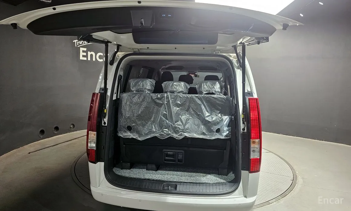 Hyundai Staria 2021 Tourer 11-Seater