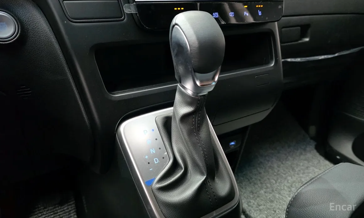 Hyundai Staria 2021 Tourer 11-Seater