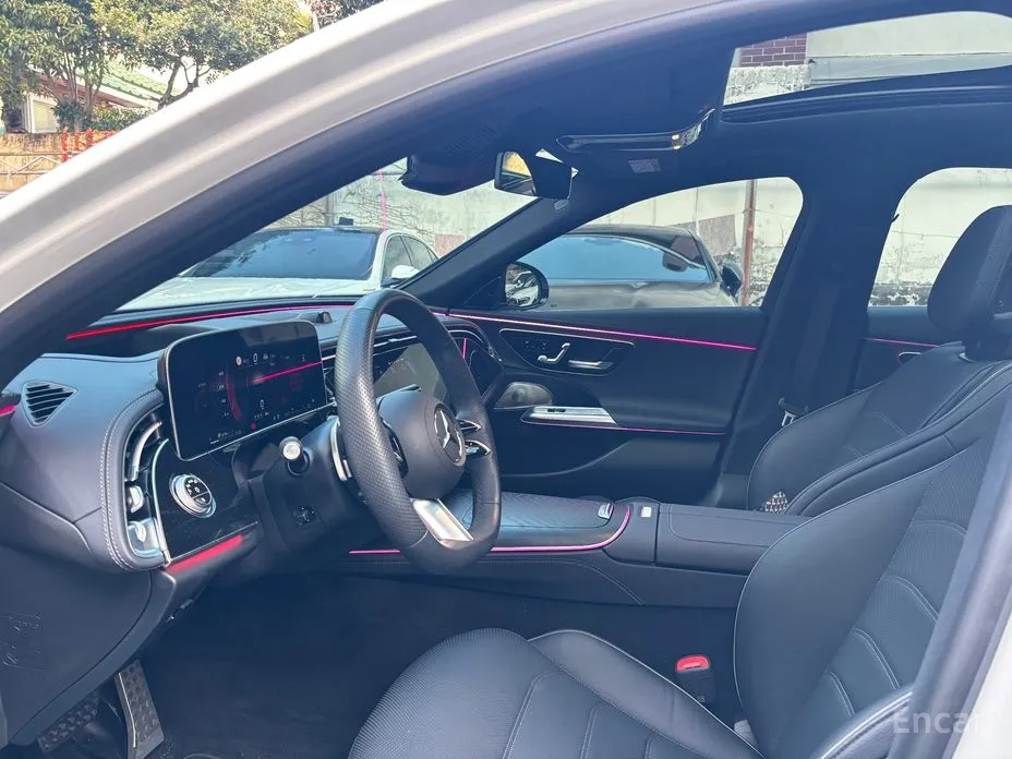 Mercedes-Benz E-Class 2024 E300 4MATIC AMG Line