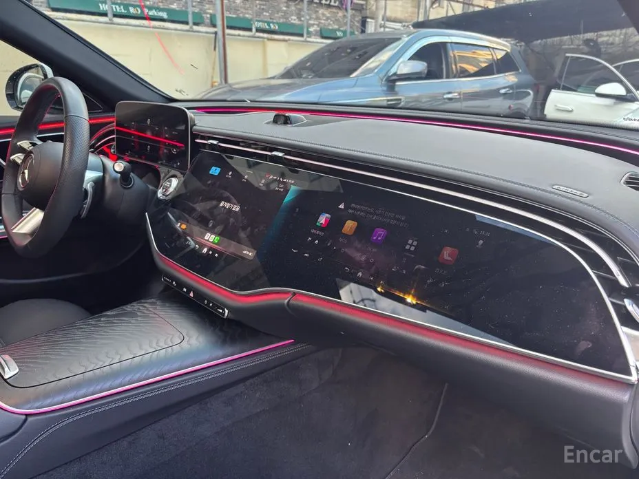 Mercedes-Benz E-Class 2024 E300 4MATIC AMG Line