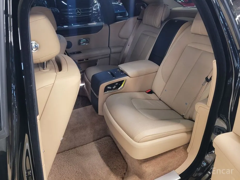Rolls-Royce Ghost 2020 6.7 EWB V12