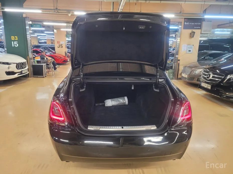 Rolls-Royce Ghost 2020 6.7 EWB V12