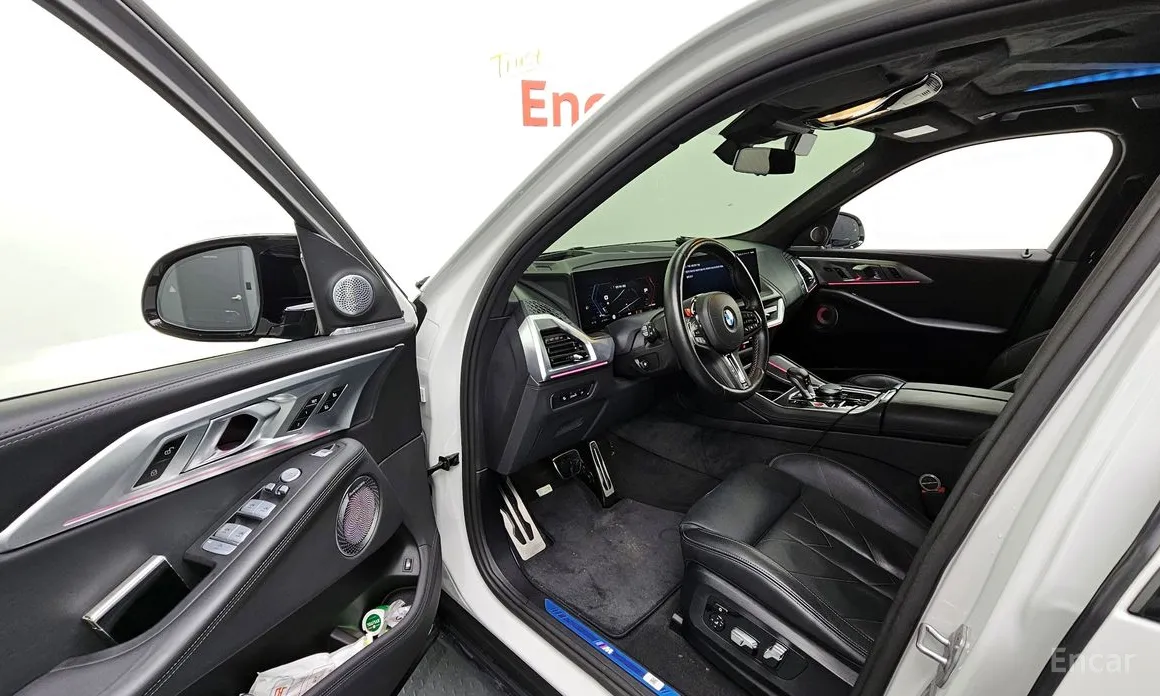 BMW XM 2023 4.4