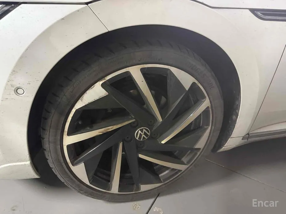 Volkswagen Arteon 2018 2.0 TDI R-LIINE 4Motion