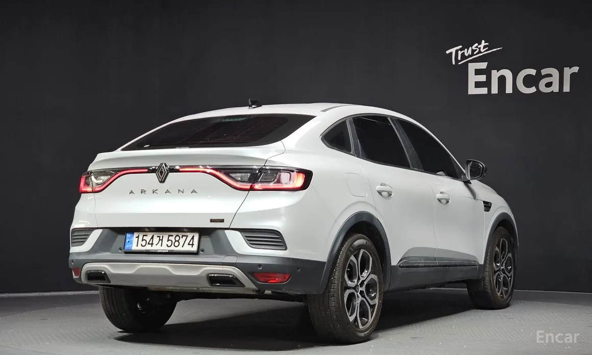 Renault Arkana 2024 1.6 E-TECH Iconic