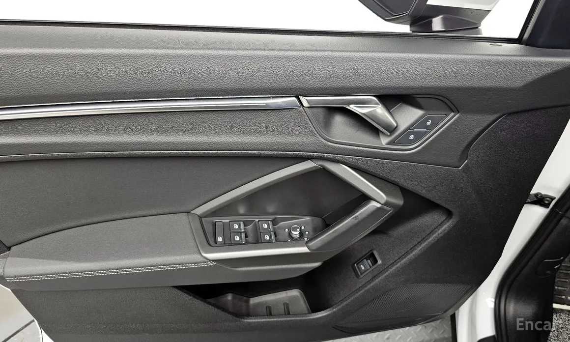 Audi Q3 2018 40 TFSI Quattro Premium Sport Back