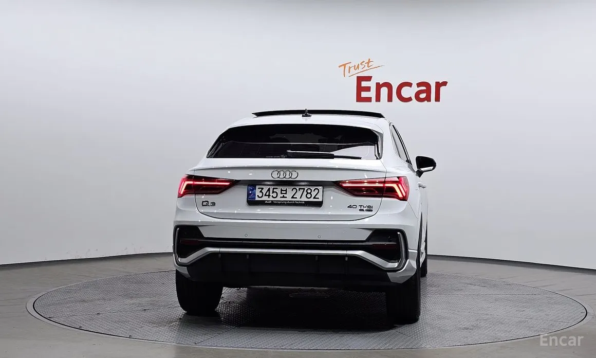 Audi Q3 2018 40 TFSI Quattro Premium Sport Back