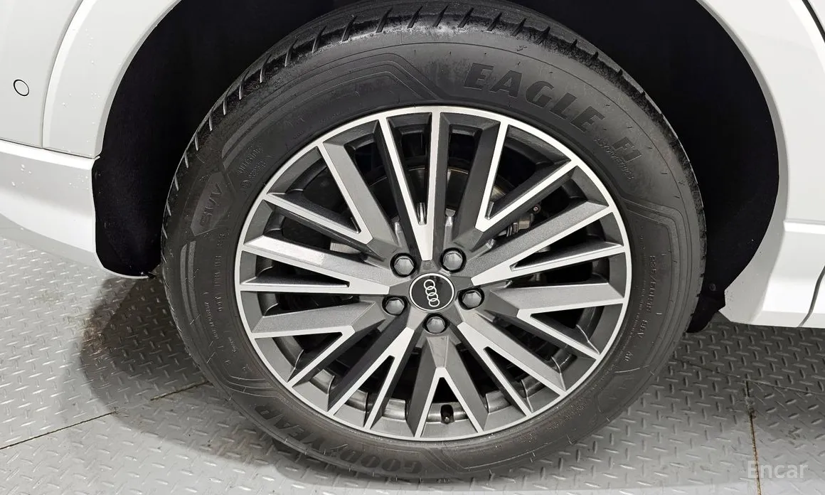 Audi Q3 2018 40 TFSI Quattro Premium Sport Back