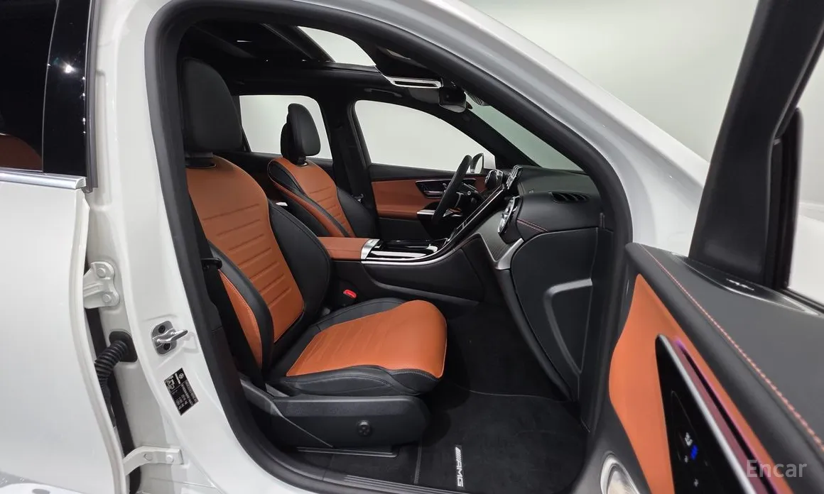 Mercedes-Benz GLC-Class 2023 GLC300 4MATIC AMG Line