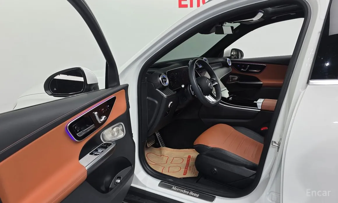 Mercedes-Benz GLC-Class 2023 GLC300 4MATIC AMG Line