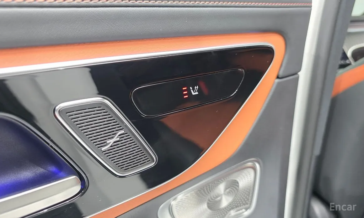 Mercedes-Benz GLC-Class 2023 GLC300 4MATIC AMG Line