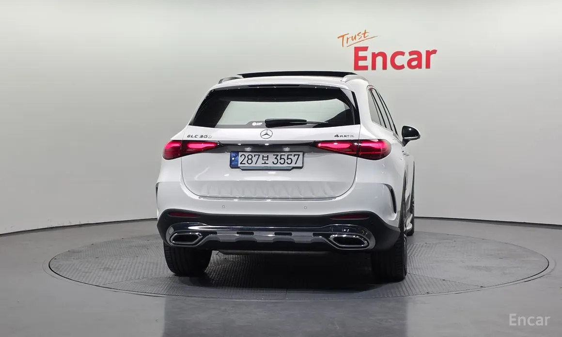 Mercedes-Benz GLC-Class 2023 GLC300 4MATIC AMG Line