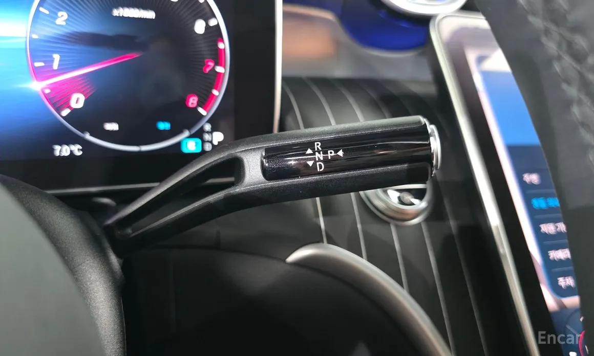 Mercedes-Benz GLC-Class 2023 GLC300 4MATIC AMG Line