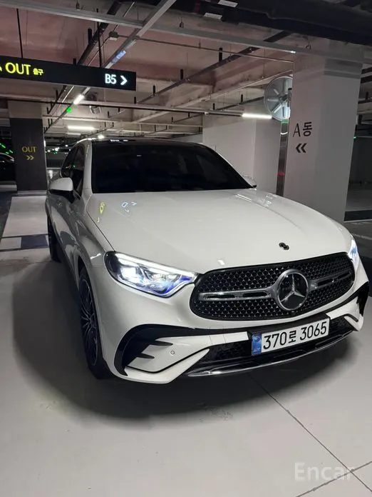 Mercedes-Benz GLC-Class 2023 GLC300 4MATIC Coupe