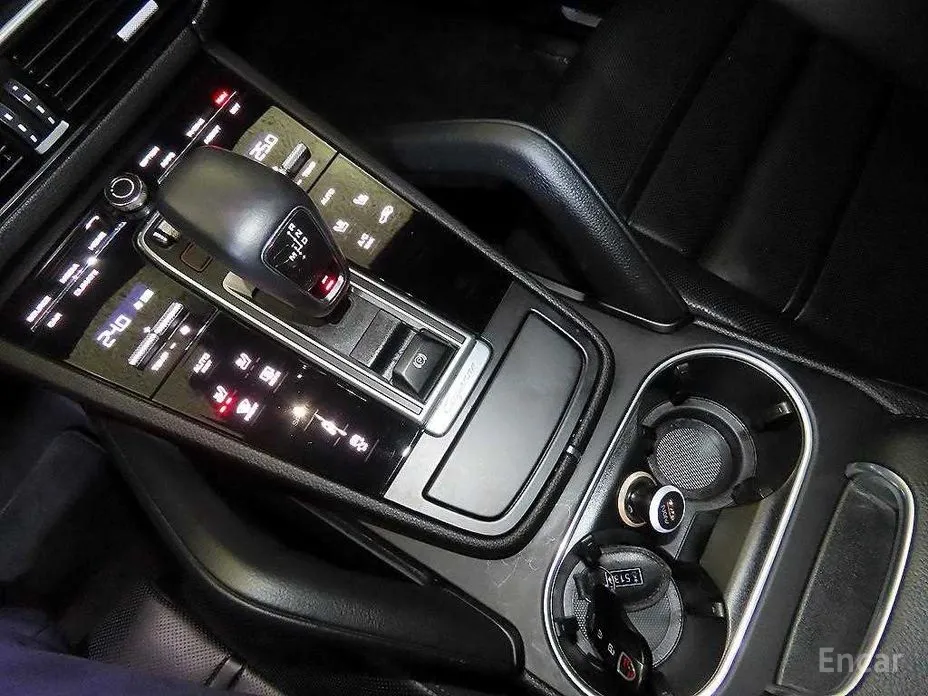 Porsche Cayenne 2019 3.0 PLATINUM EDITION