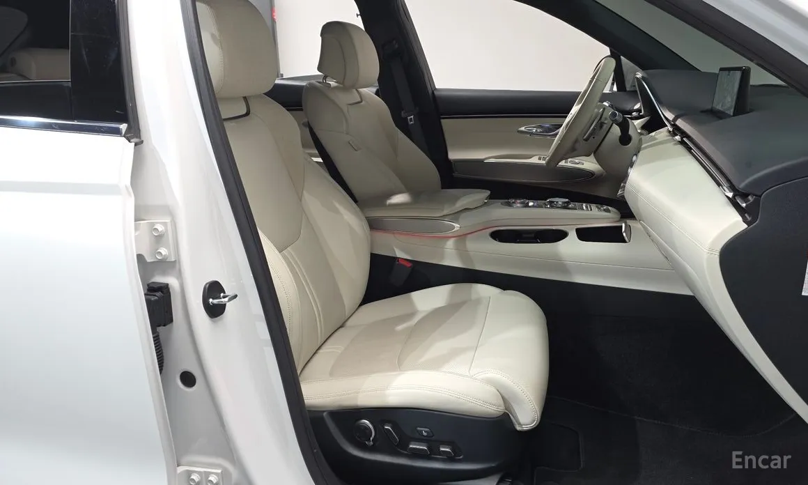 Genesis GV70 2022 e-AWD