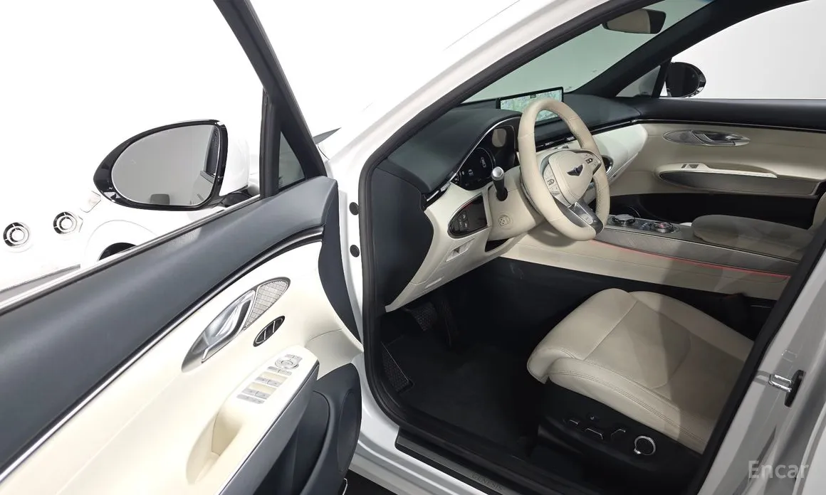 Genesis GV70 2022 e-AWD