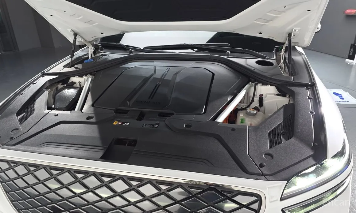 Genesis GV70 2022 e-AWD