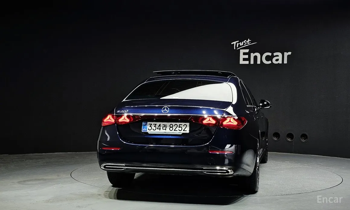 Mercedes-Benz E-Class 2024 E200 Avantgarde