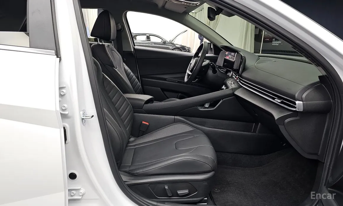 Hyundai Avante 2023 1.6