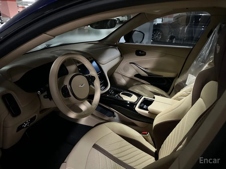 Aston Martin DBX 2020 4.0 V8 707