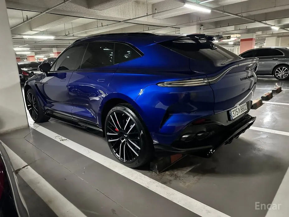 Aston Martin DBX 2020 4.0 V8 707