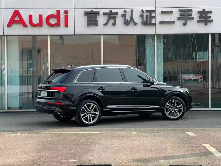 Audi Q7 2024 2024款 55 TFSI quattro S line运动型