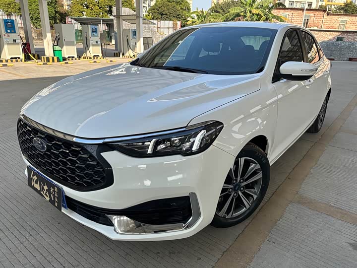 Ford Escort 2021 2021款 1.5L 自动钻石版